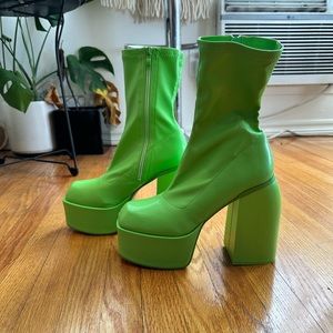 Bright green disco boots, size UK5 US7.5/8 fit large disco platform heel boot